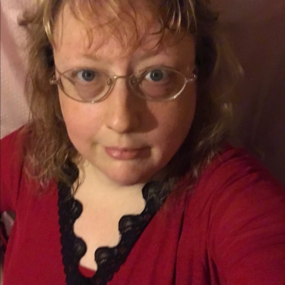 Meet your Posher, Carol